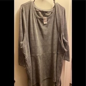 Lane Bryant top size 26/28